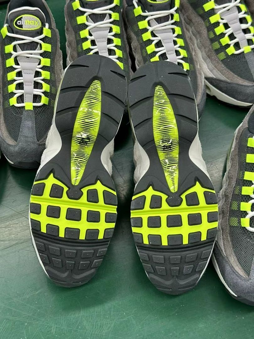 Nike Air Max 95 OG Neon Volt Grey Black Men's Lifestyle Sneakers CT1689-001 - Image 6