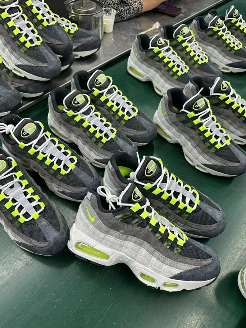 Nike Air Max 95 OG Neon Volt Grey Black Men's Lifestyle Sneakers CT1689-001 - Image 10