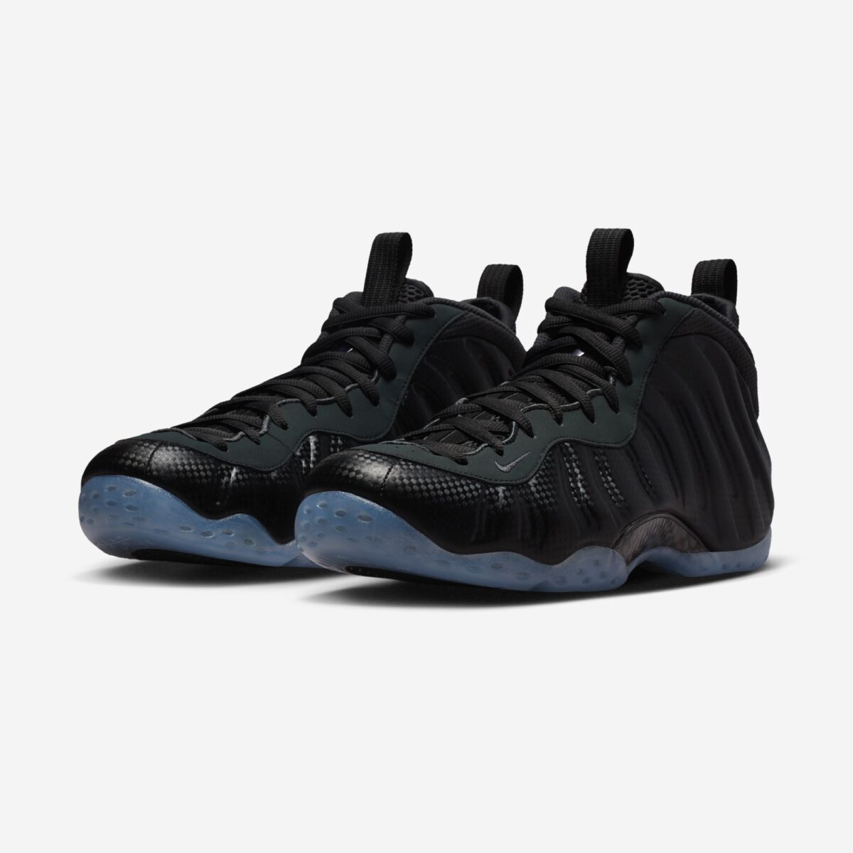 Nike Air Foamposite One “Carbon Fiber”