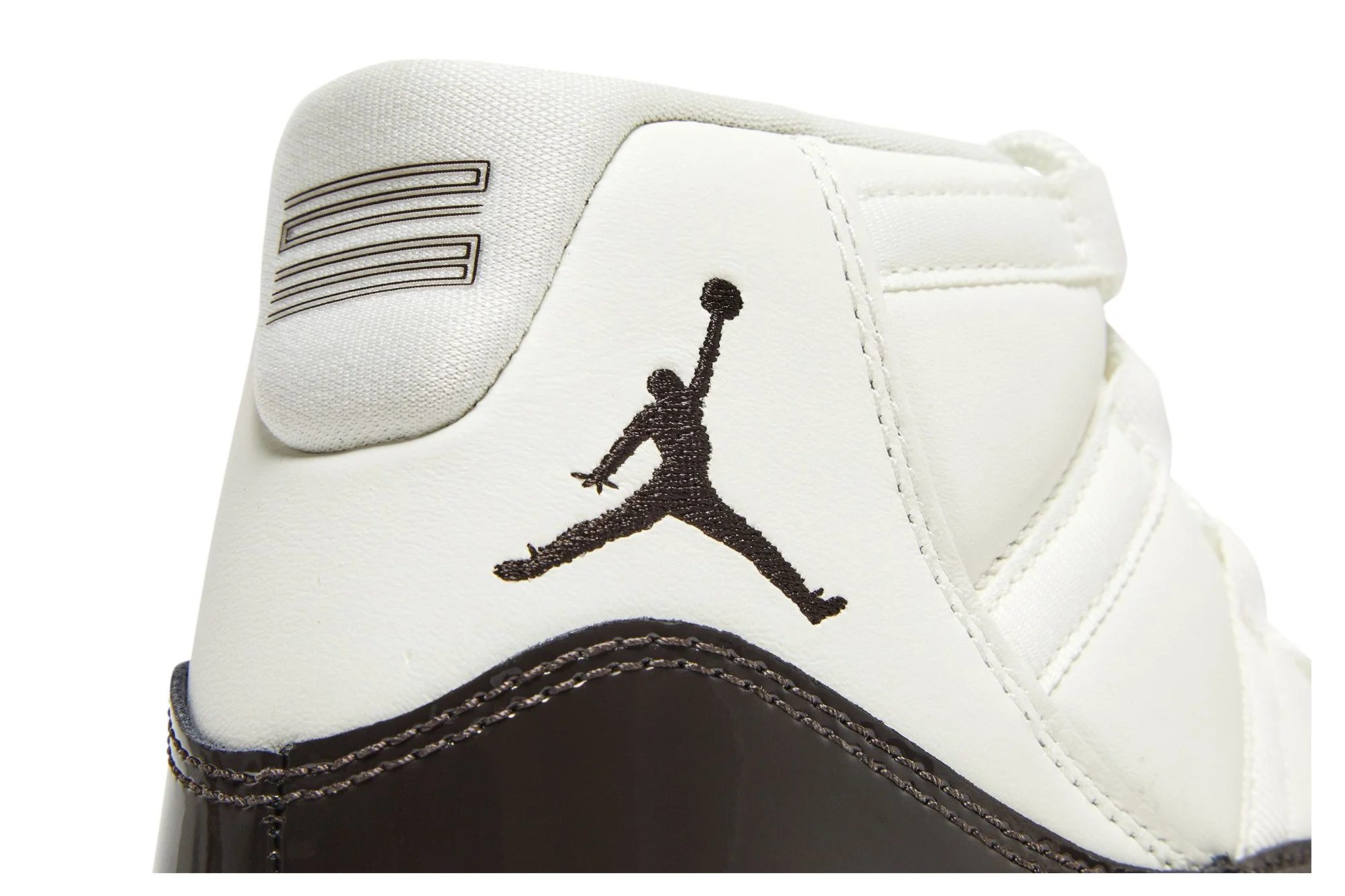 Air Jordan 11 Retro ‘Neapolitan’ AR0715-101 - Image 10