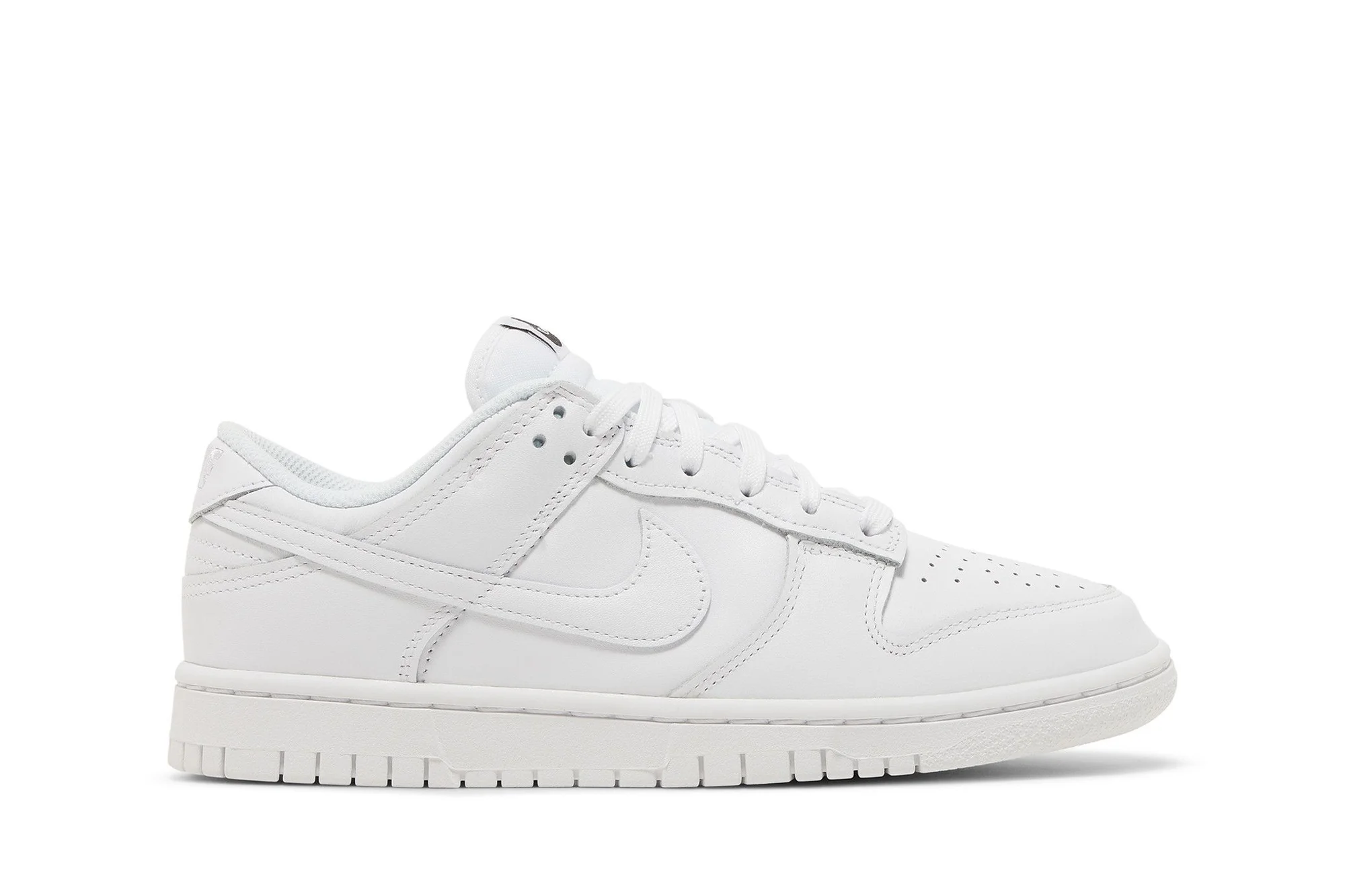 Nike Dunk Low ‘Triple White’ DD1503-109