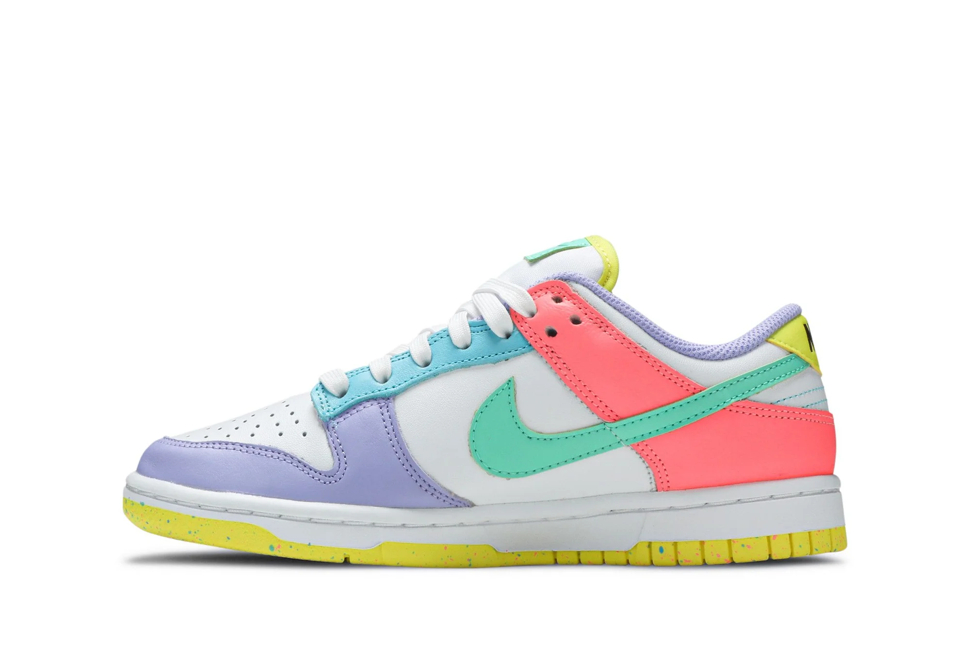 Nike Dunk Low SE ‘Candy’ DD1872-100 - Image 3