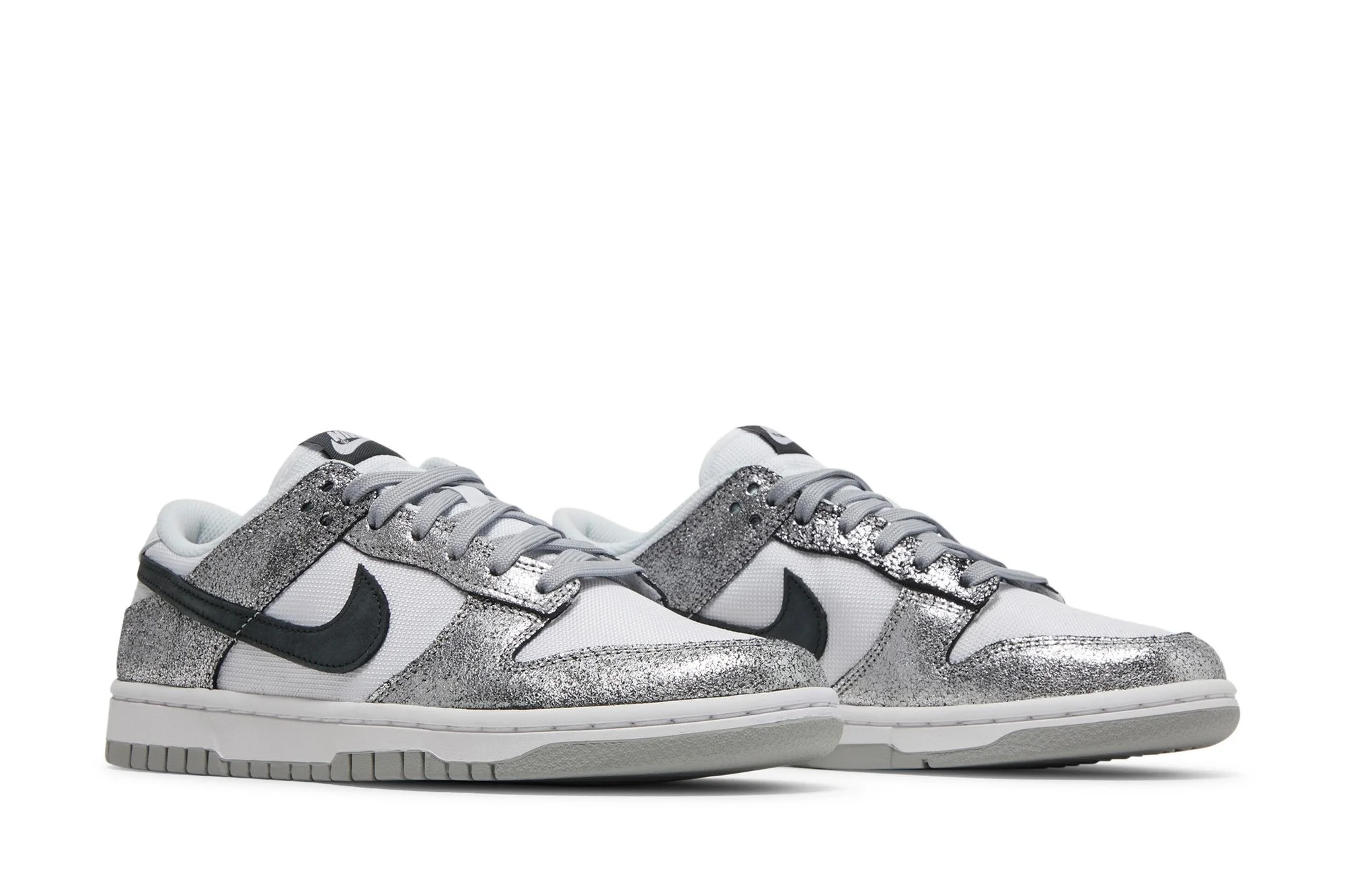 Nike Dunk Low ‘Golden Gals’ DO5882-001 - Image 8