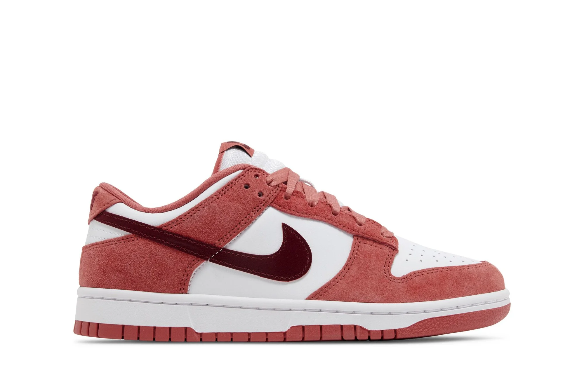 Nike Dunk Low ‘Valentines Day’ FQ7056-100